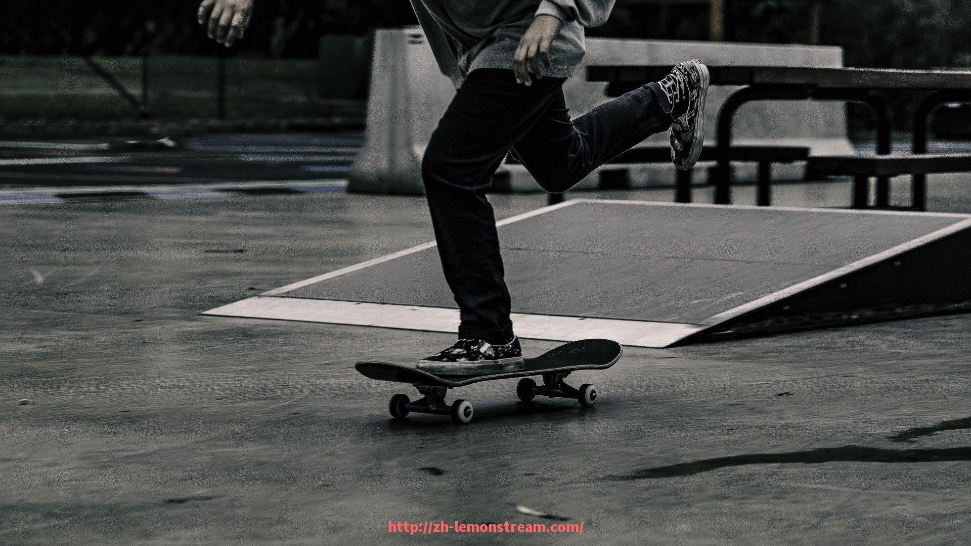 柠檬体育直播-综合机健身器材功能解析及家庭健身必备推荐