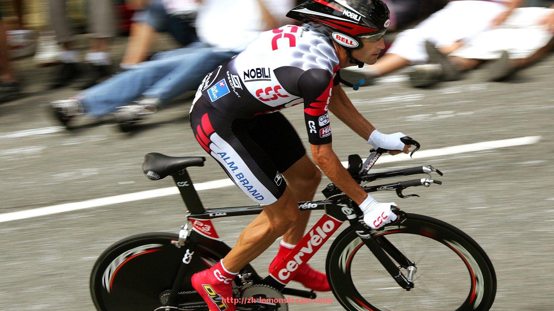 柠檬体育直播-世俱杯边后卫助攻次数与回追速度双向能力表现数据分析